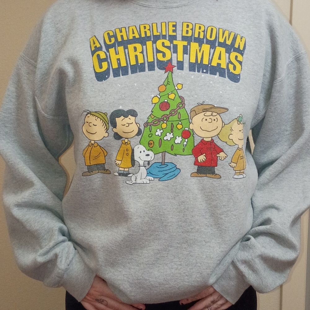 Faded Glory Gray Charlie Brown Christmas Sweater